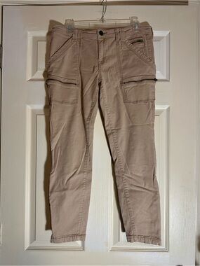 Women's Cargo Jeans in Light Tan with Zip Pockets